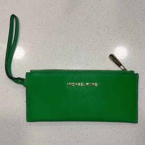 ❗️SALE❗️Michael KORS Wristlet/Wallet